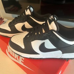 Womens Nike low dunk pandas